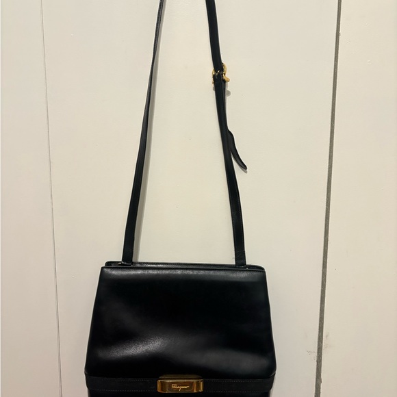Salvatore Ferragamo 90's vintage Black Leather Crossbody Bag with Gold Accent - Picture 2 of 10